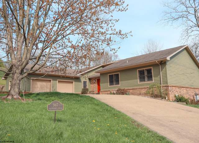 Property at 967 Southpointe Cir, Morgantown, WV 26501, 4 beds, 2.5 baths