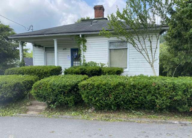 Property at 949 Washburn St, Clarksburg, WV 26301, 3 beds, 2 baths