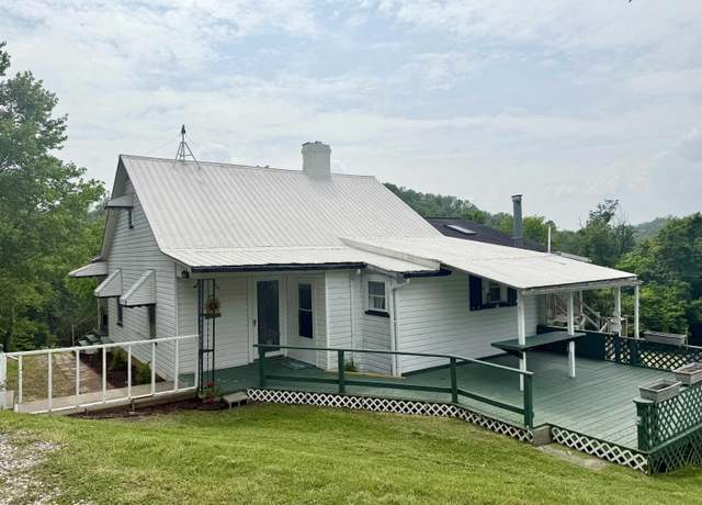 Property at 223 Vinegar Hl, Fairmont, WV 26554, 2 beds, 1.5 baths