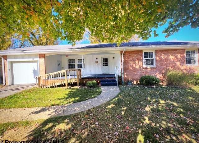 Property at 107 Gilbob St, Fairmont, WV 26554, 4 beds, 3 baths