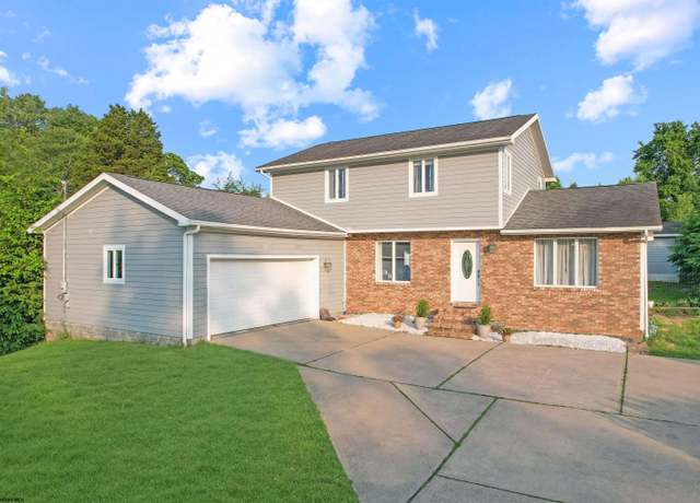 Property at 103 White, Fairmont, WV 26554, 3 beds, 3.5 baths