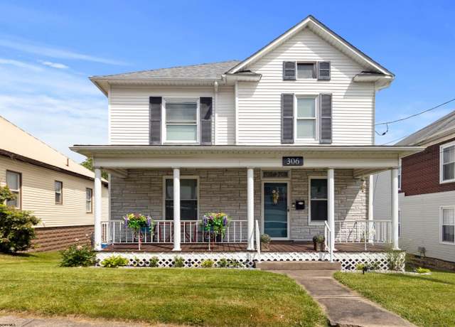 Property at 306 Hedge, Clarksburg, WV 26301, 3 beds, 1.5 baths