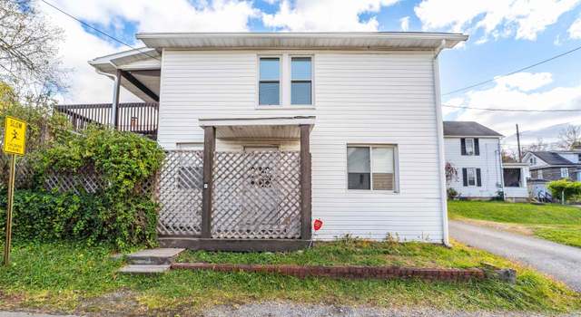 Photo of 221 Snyder St, Westover, WV 26501
