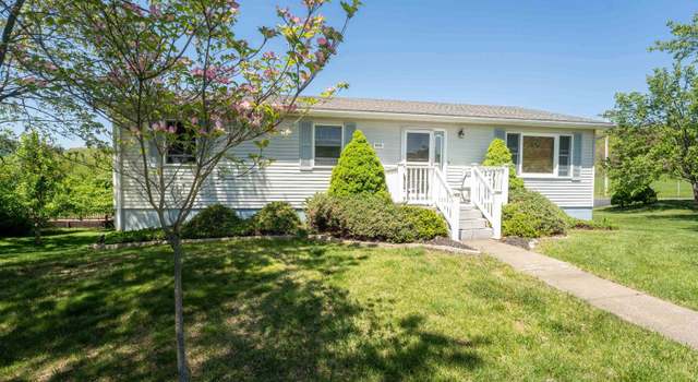 Photo of 1418 Brockton Dr, Morgantown, WV 26508