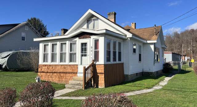 Photo of 901 Saxman St, Barrackville, WV 26559