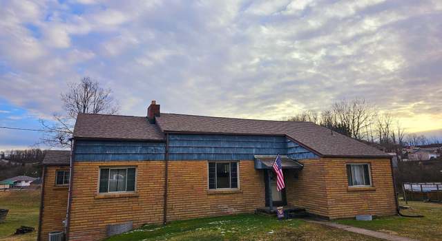 Photo of 1404 Beech Ln, Fairmont, WV 26554