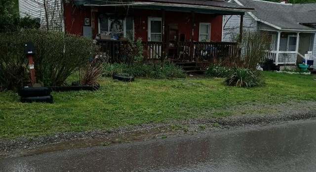 Photo of 113 Hoff St, Belington, WV 26250