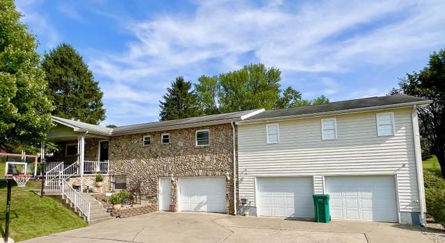 Photo of 1118 Deerfield Dr, Fairmont, WV 26554