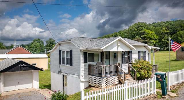 Photo of 1501 Rose Ln, Fairmont, WV 26554