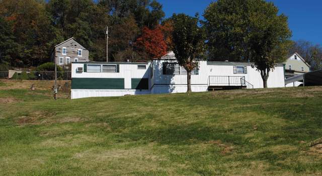 Photo of 63 Holt St, Buckhannon, WV 26201