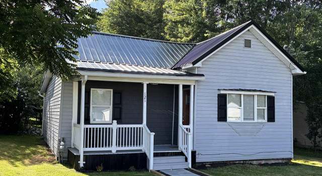 Photo of 121 Hoff St, Belington, WV 26250