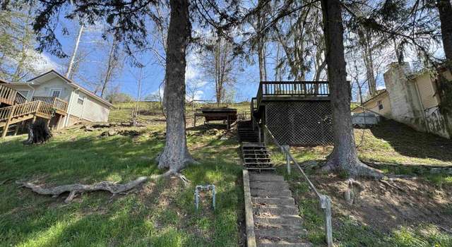 Photo of 1098 Crystal Lk, West Union, WV 26456