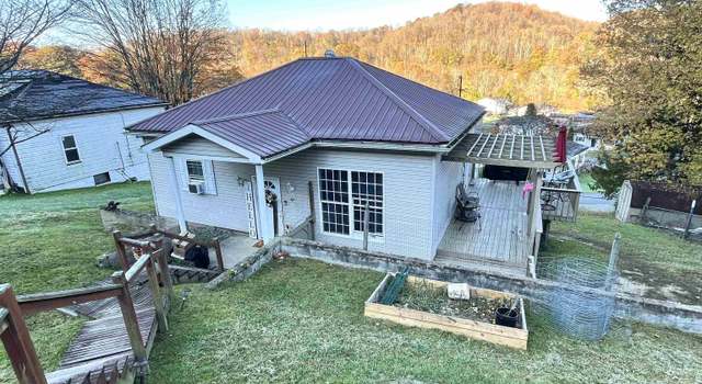 Photo of 47 Crown St, Worthington, WV 26591
