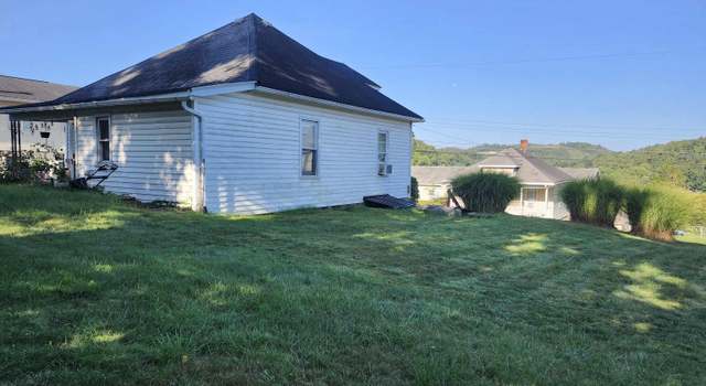 Photo of 408 Crawford Ave, Star City, WV 26505