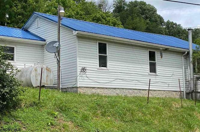 1686 & 1698 Bear Mtn, Brownton, WV 26347 | MLS# 10137384 | Redfin