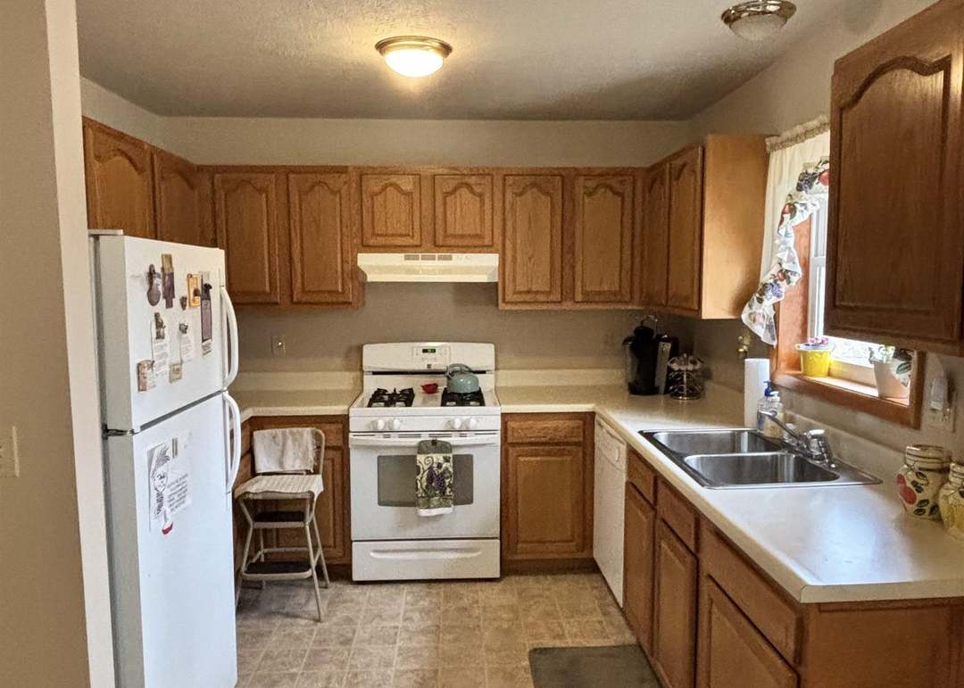 640 Elliott Ave, Belington, WV 26250
