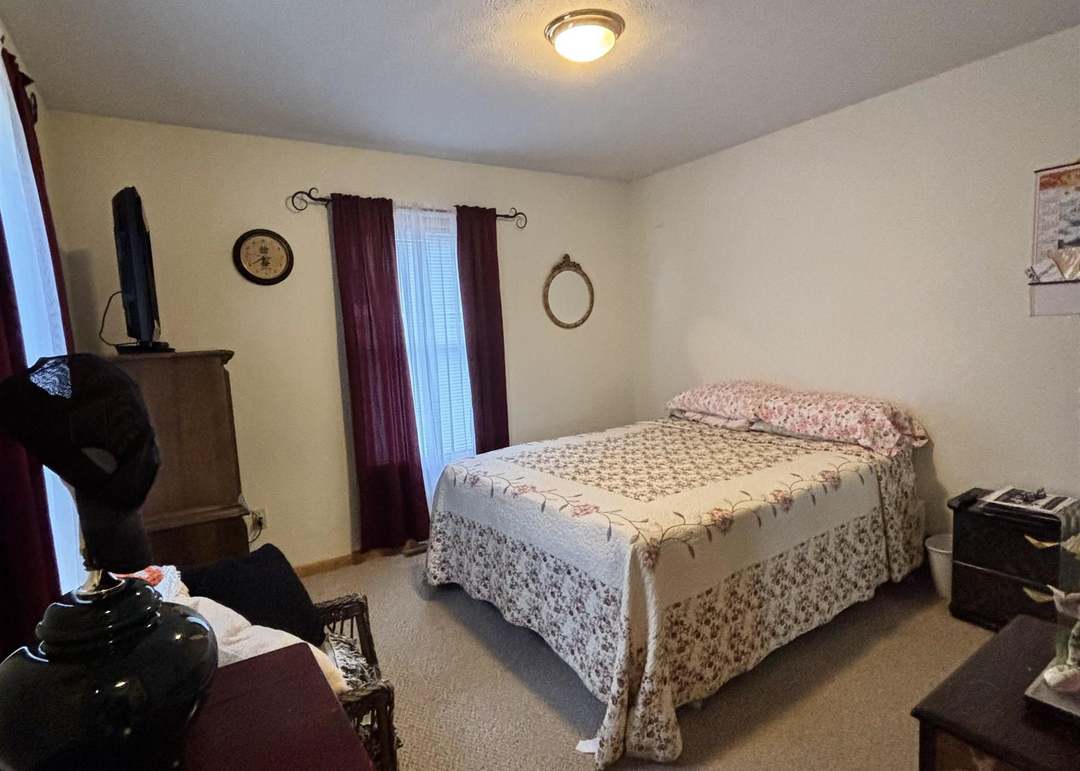 640 Elliott Ave, Belington, WV 26250