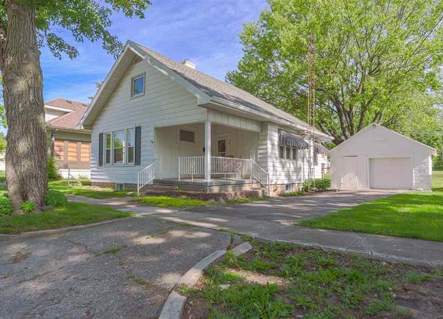 Property at 48 E Harrison St, Hagerstown, IN 47346, 3 beds, 2 baths