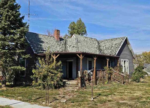 Property at 202 W Jay St, Dunkirk, IN 47336, 3 beds, 1.5 baths