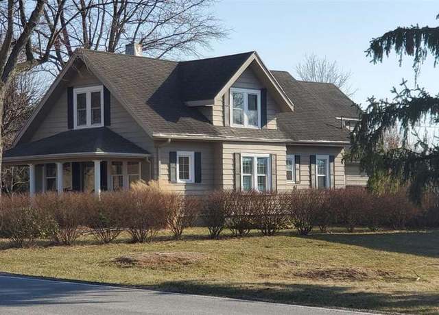 Property at 2111 Boston Pike, Richmond, IN 47374, 4 beds, 1.5 baths