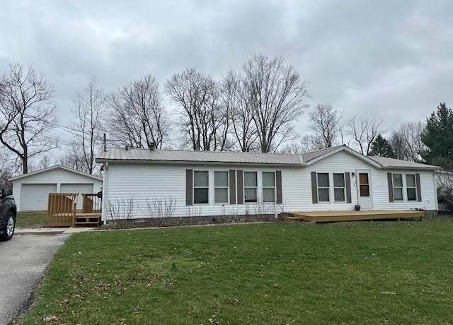 Property at 1109 E Chester Rd, Richmond, IN 47374, 3 beds, 2 baths