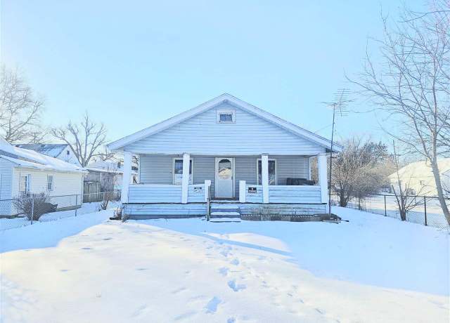 Property at 143 E School St, Anderson, IN 46012, 2 beds, 1 bath