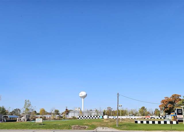 Property at 800 W Chestnut St, Union City, IN 47390