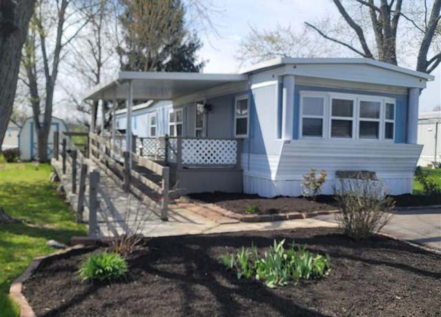 Property at 28 Dogwood Dr, Richmond, IN 47374, 2 beds, 1 bath