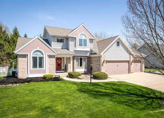 Property at 1605 Hunters Pointe Dr, Richmond, IN 47374, 4 beds, 4.5 baths