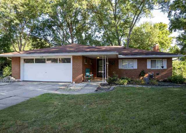 Property at 3316 NW C St, Richmond, IN 47374, 4 beds, 3.5 baths