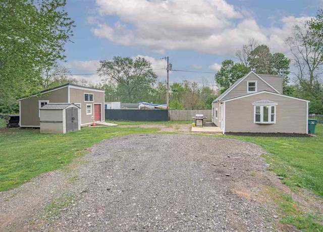 Property at 1305 S 15th St, Richmond, IN 47374, 3 beds, 1 bath