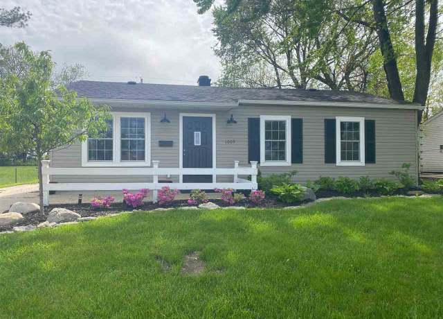Property at 1009 S 13th St, Richmond, IN 47374, 3 beds, 1 bath