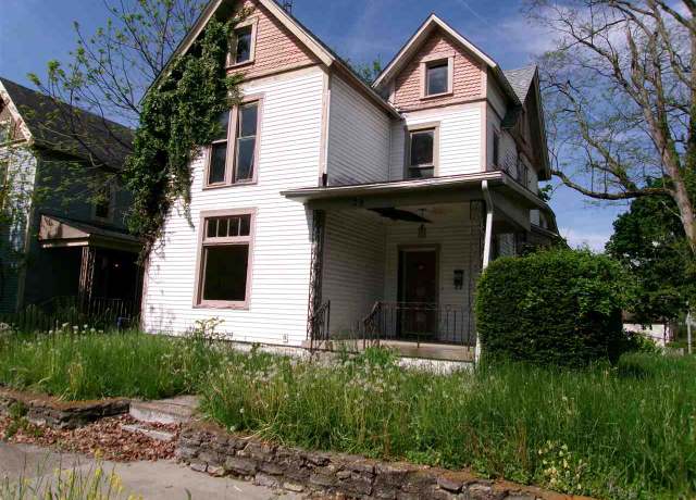 Property at 28 S 19th St, Richmond, IN 47373, 4 beds, 1.5 baths