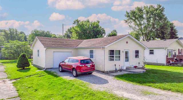 Photo of 208 Holly St, Connersville, IN 47331