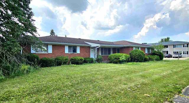 Photo of 1009 Eastcrest Dr, Greentown, IN 46936