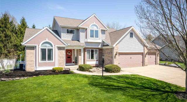 Photo of 1605 Hunters Pointe Dr, Richmond, IN 47374