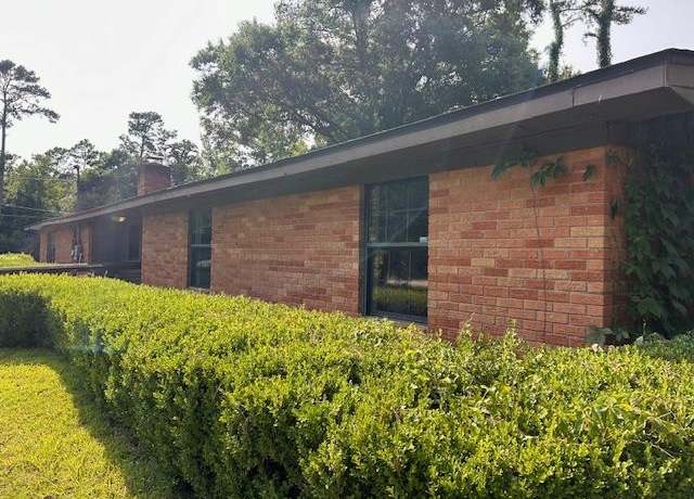 Property at 286 Dollar Dr, Bainbridge, GA 39819, 4 beds, 1 bath