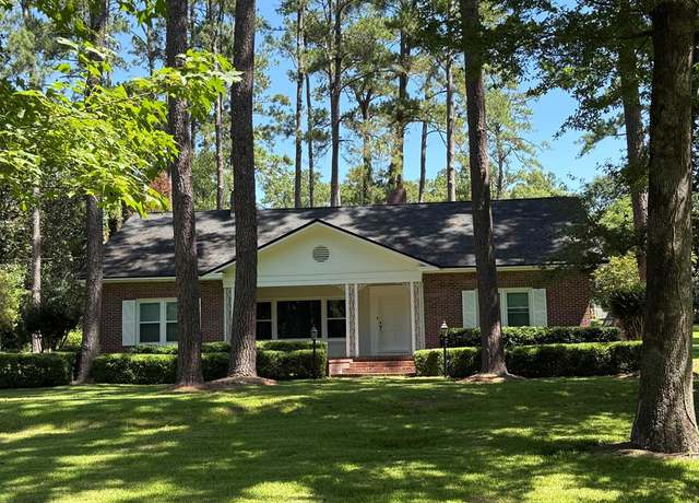 Property at 220 8th Ave Ave NW, Cairo, GA 39828, 3 beds, 2.5 baths