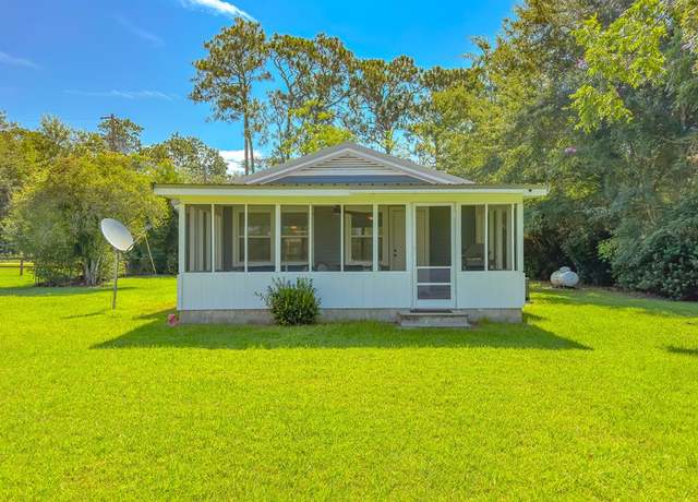 Property at 7942 Harvel Dr, Donalsonville, GA 39845, 2 beds, 1.5 baths