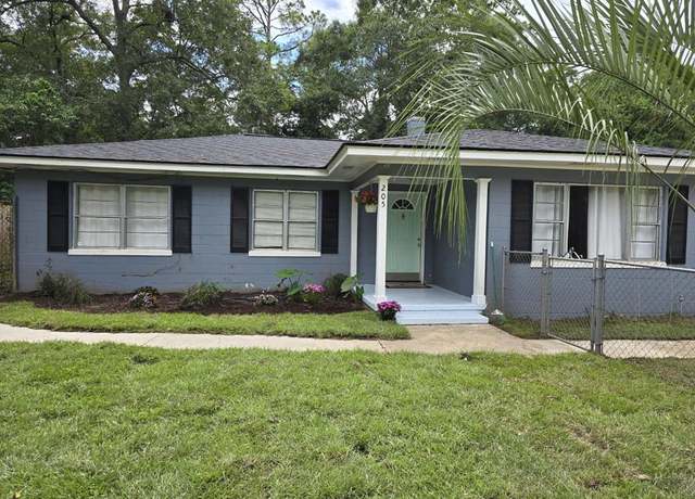 Property at 205 Cloverdale Dr, Thomasville, GA 31792, 3 beds, 1 bath