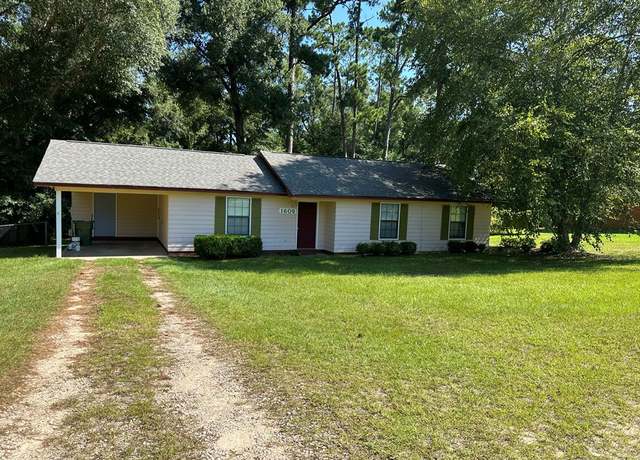 Property at 1609 Forrest Ln, Bainbridge, GA 39817, 3 beds, 2 baths