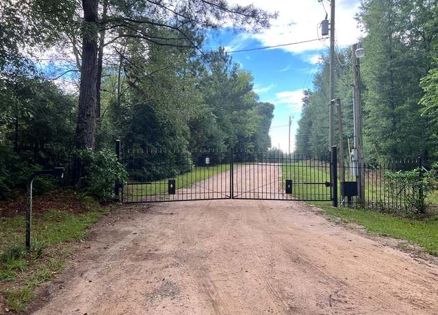 Property at 11 Estate Dr, Fort Gaines, GA 39851
