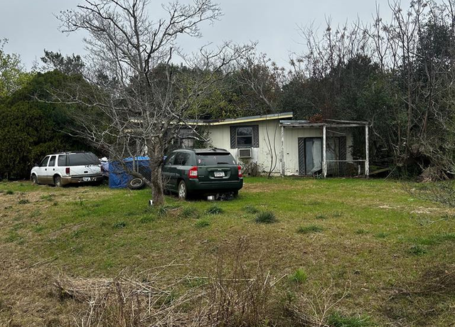Property at 5565 Hebrew Rd, Donalsonville, GA 39845, 2 beds, 1 bath