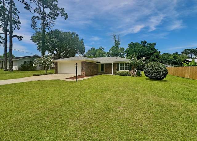 Property at 1511 Emily St, Bainbridge, GA 39819, 3 beds, 2 baths