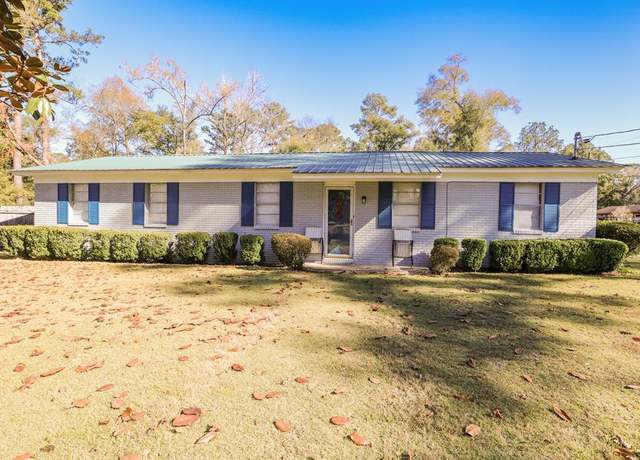 Property at 109 Thompson St, Bainbridge, GA 39819, 3 beds, 1 bath