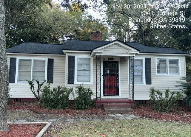 Property at 504 E College St, Bainbridge, GA 39819, 3 beds, 2 baths