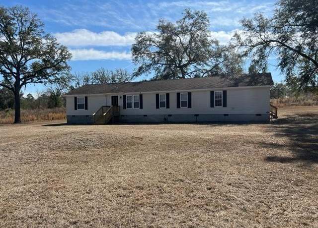 Property at 136 Atalene Dr, Thomasville, GA 31792, 3 beds, 2.5 baths