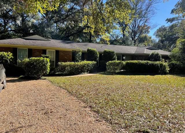 Property at 1602 Twin Lk, Bainbridge, GA 39819, 4 beds, 2 baths