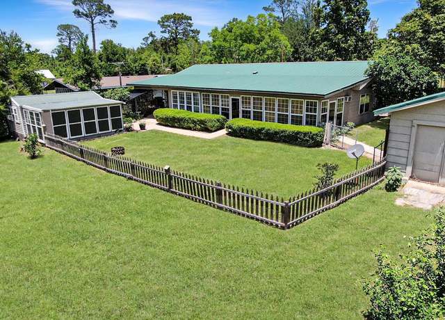 Property at 8225 Sealy Cir, Donalsonville, GA 39845, 4 beds, 2 baths