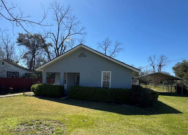 Property at 704 N Reynolds Ave, Donalsonville, GA 39845, 3 beds, 1 bath